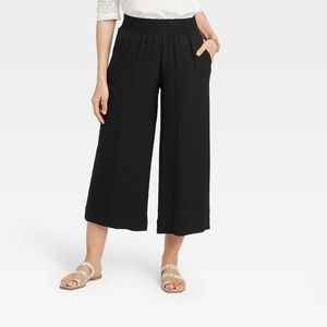 Cropped Wide Leg Pull On Linen Pants